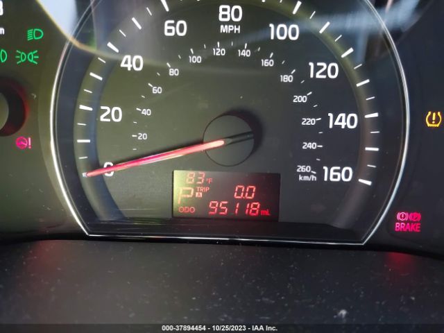 5XYKT3A6XFG642796 KIA SORENTO LX