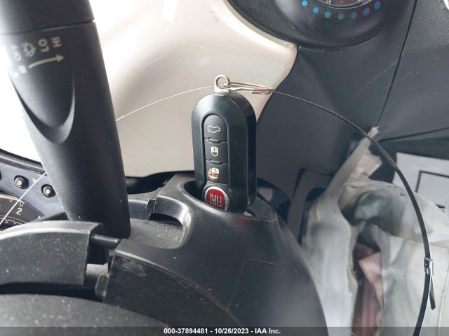 2015 FIAT 500C 3C3CFFDR1FT667988 Photo 10