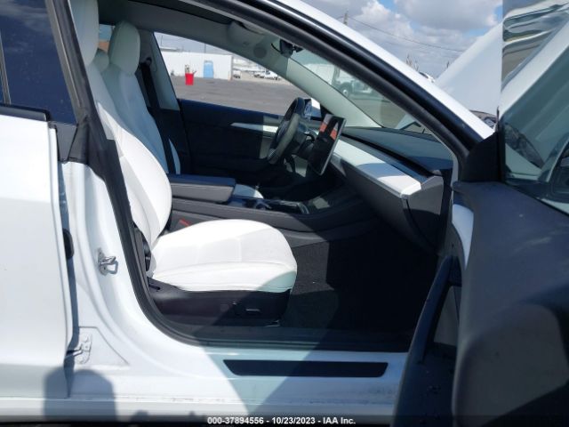 5YJ3E1EA5NF319182 Tesla MODEL 3