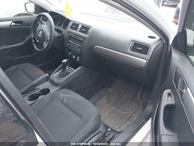 3VWD17AJ8FM295981 Volkswagen Jetta Sedan 1.8t Se