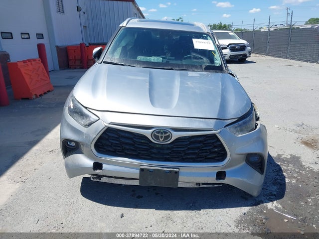 Toyota Highlander Xle 2022 5TDGZRBH3NS564418 Image 13