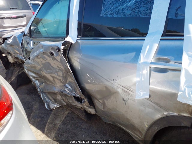 Toyota Highlander Xle 2022 5TDGZRBH3NS564418 Image 12