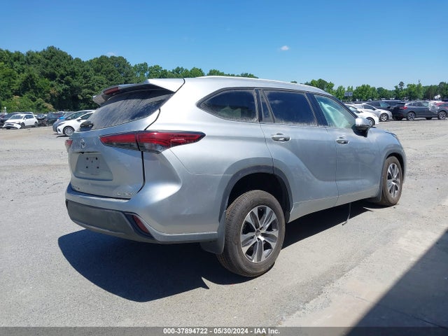 Toyota Highlander Xle 2022 5TDGZRBH3NS564418 Image 4