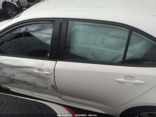 Toyota COROLLA LE 2020 5YFEPRAE2LP063739 Image 14