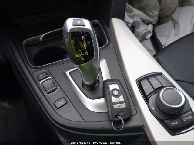 WBA8E1G52GNU10997 BMW 3 Series 320i