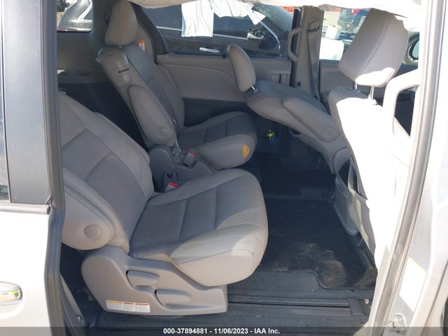 Toyota Sienna Xle 8 Passenger 2015 5TDYK3DC7FS601043 Image 8