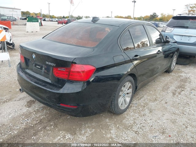 BMW 3 Series 320i 2014 WBA3B1G51ENT00345 Image 4