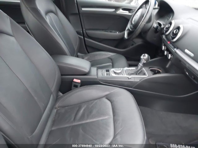 WAUTPBFF7GA082102 Audi A3 E-tron Premium Plus