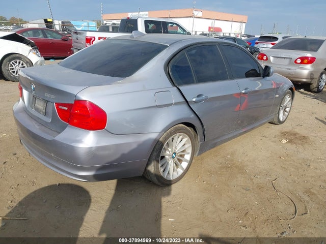 2010 BMW 328I VIN: WBAPH7C58AA800075