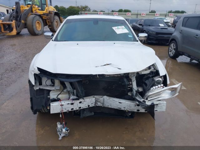 2C3CCAEG2FH807418 Chrysler 300 300c