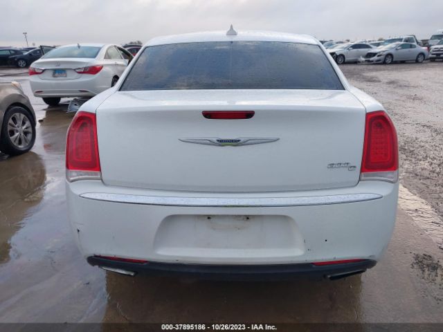 2C3CCAEG2FH807418 Chrysler 300 300c