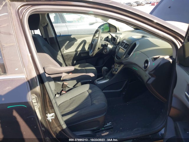 Chevrolet Sonic Lt Auto 2015 1G1JC5SH7F4218474 Image 5