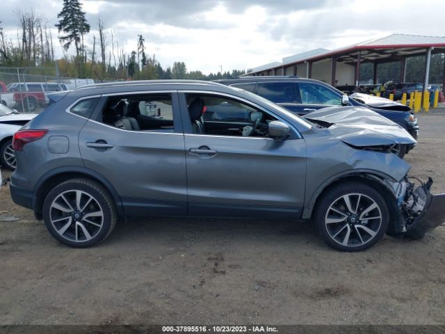 JN1BJ1CR9JW289869 Nissan Rogue Sport Sl