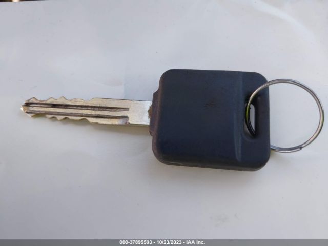 JN8AS5MT5EW625390 Nissan Rogue Select S