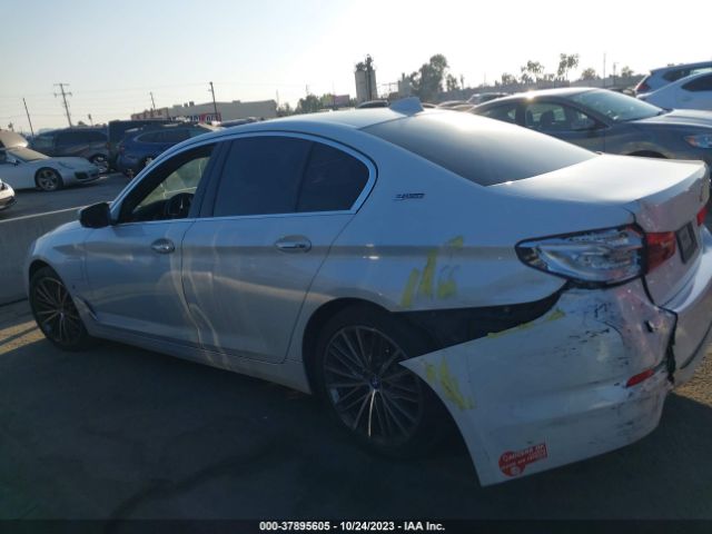 WBAJA9C56JB033049 BMW 5 Series 530e Iperformance