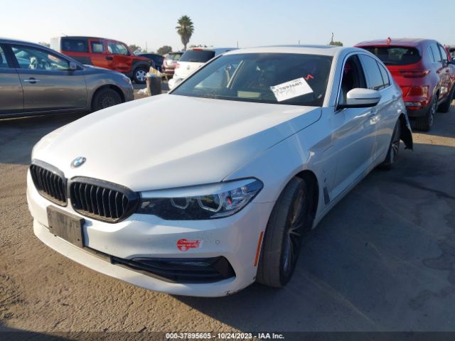 WBAJA9C56JB033049 BMW 5 Series 530e Iperformance