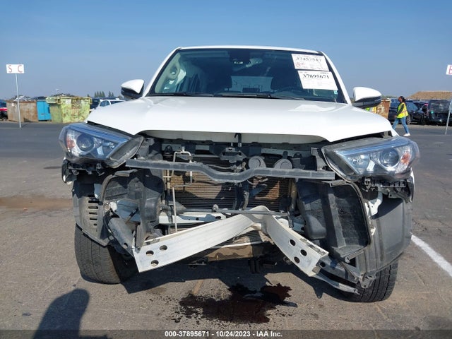 2022 TOYOTA 4RUNNER SR5 PREMIUM VIN: JTENU5JR9N6022356