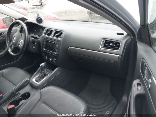 3VWLL7AJ6EM374814 Volkswagen Jetta Sedan Tdi W/premium
