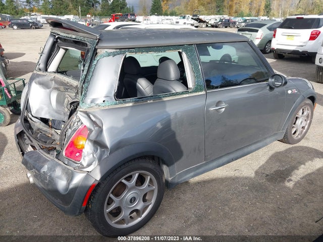 2004 MINI COOPER HARDTOP WMWRE33494TD89640 Photo 3