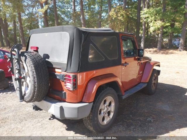 1C4GJWBG8EL299218 Jeep Wrangler Sahara