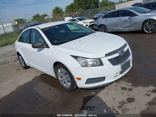 2014 1G1PA5SH6E7365981 main image