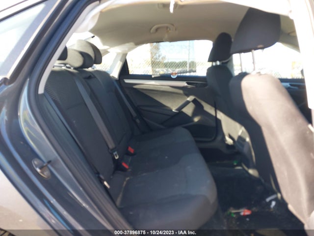 1VWAT7A30HC003100 Volkswagen Passat 1.8t S