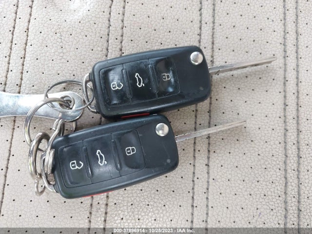 3VWL17AJ4FM321603 Volkswagen Jetta 1.8t Sel