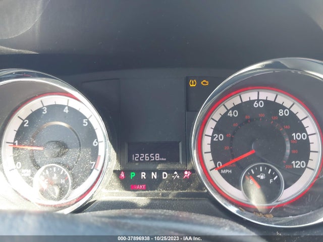 2011 DODGE GRAND CARAVAN MAINSTREET VIN: 2D4RN3DG7BR640073