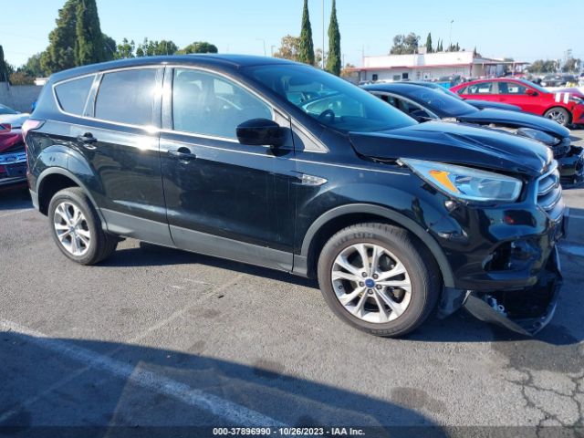 1FMCU9GD7HUC93409 Ford ESCAPE SE