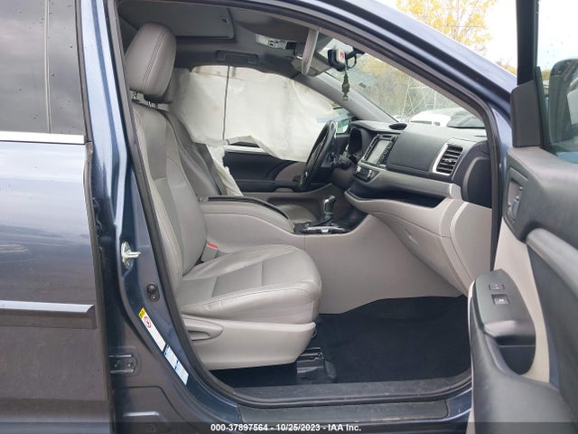 2015 TOYOTA HIGHLANDER XLE V6 VIN: 5TDJKRFH0FS151135