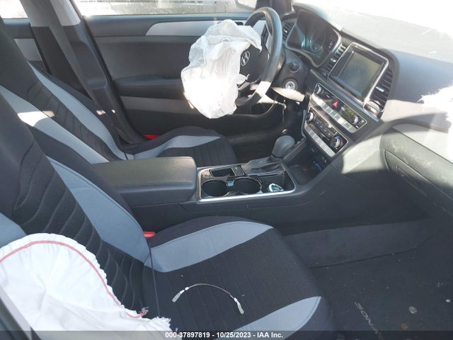 2019 HYUNDAI SONATA SE VIN: 5NPE24AF5KH771019