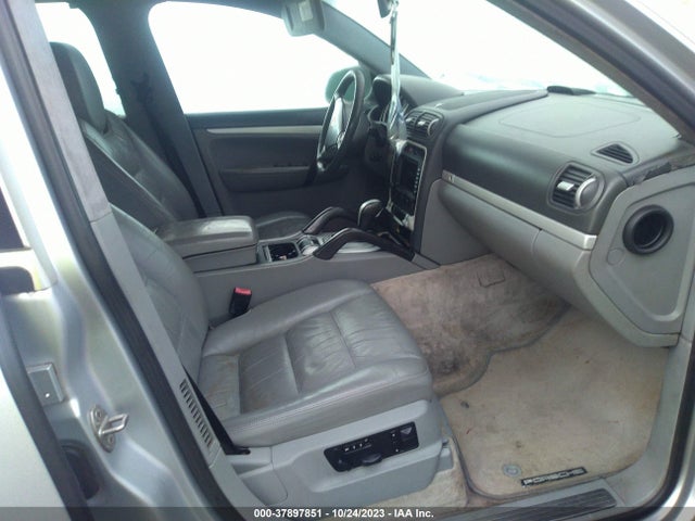 2005 PORSCHE CAYENNE WP1AC29P65LA92677 Photo 4