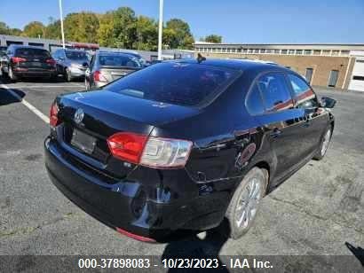 3VWD17AJ9EM380472 Volkswagen JETTA