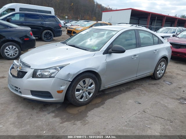 Chevrolet CRUZE LS 2014 1G1PA5SG2E7473750 Image 2