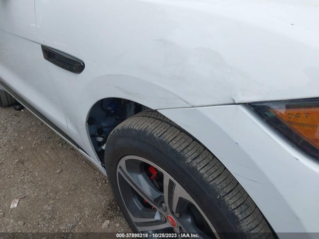 2018 JAGUAR F-PACE SADCM2FV1JA279961 Photo 5
