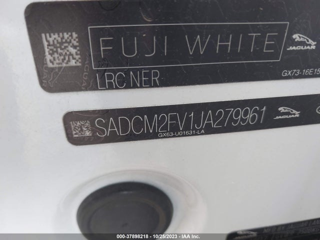 2018 JAGUAR F-PACE SADCM2FV1JA279961 Photo 8