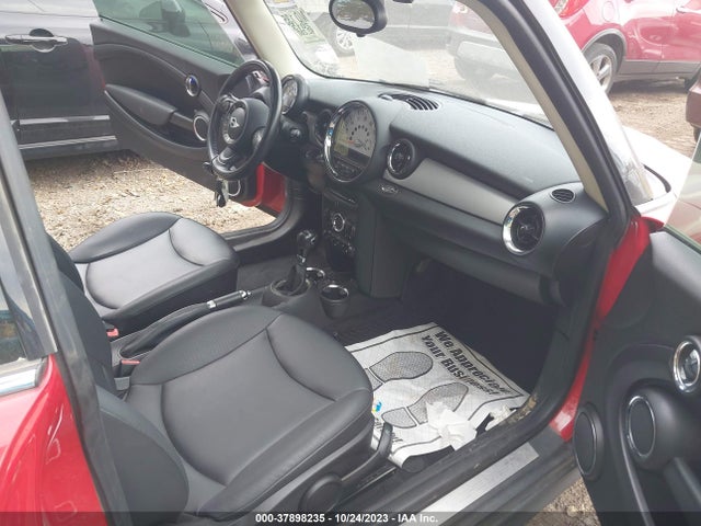 2013 MINI COOPER CLUBMAN WMWZF3C58DT490123 Photo 4