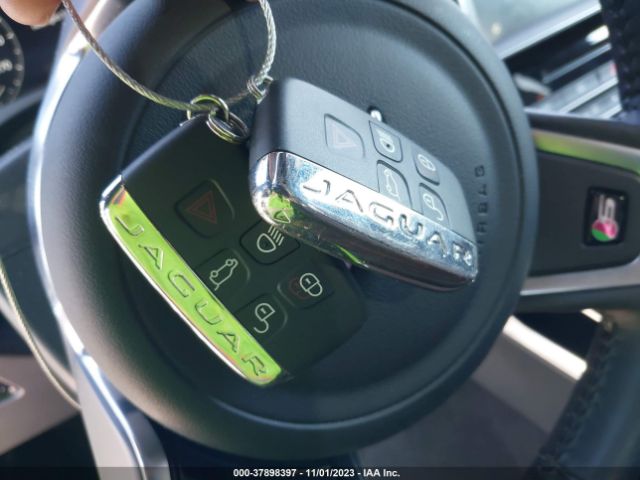 SADCM2FV6LA635968 Jaguar F-PACE S