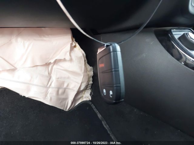 3C4NJDBB9KT650654 Jeep Compass Altitude