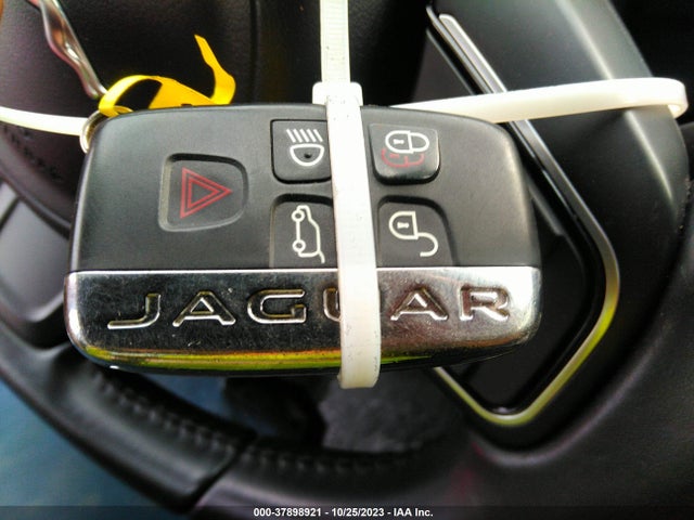 2017 JAGUAR XF SAJBD4BV8HCY32646 Photo 10