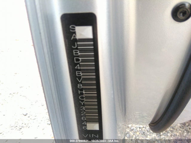 2017 JAGUAR XF SAJBD4BV8HCY32646 Photo 8