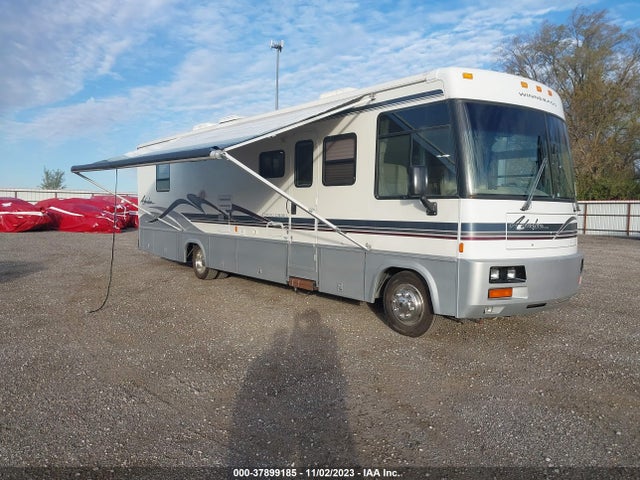 4UZHXFBC9XCB34585, 1999 Freightliner Chassis X Line Motor Home on IAAI