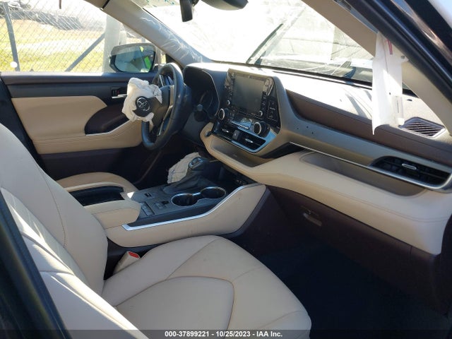 Toyota Highlander Xle 2021 5TDGZRAH5MS066916 Image 5