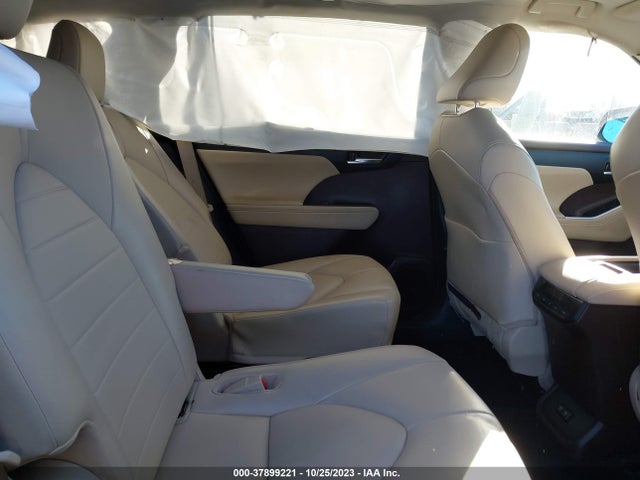 Toyota Highlander Xle 2021 5TDGZRAH5MS066916 Image 8