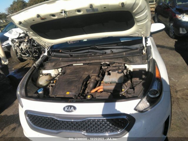 KNDCB3LC6H5071667 KIA NIRO LX