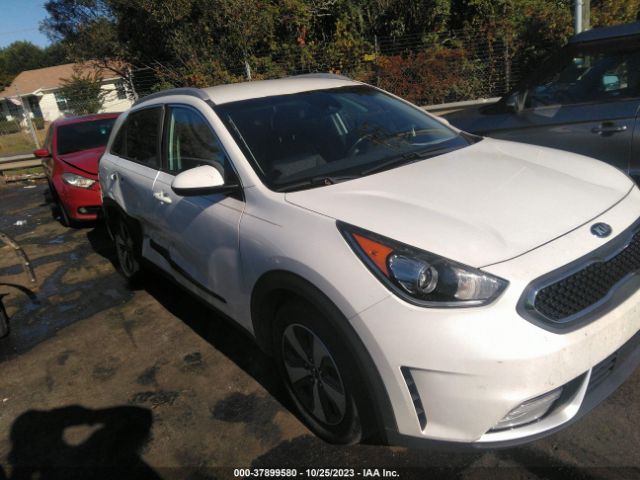 KNDCB3LC6H5071667 KIA NIRO LX