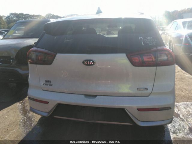KNDCB3LC6H5071667 KIA NIRO LX