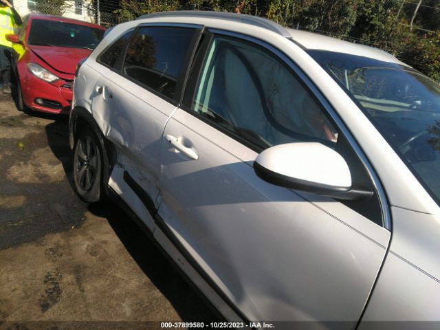KNDCB3LC6H5071667 KIA NIRO LX