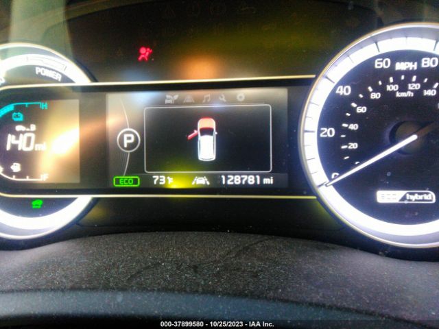 KNDCB3LC6H5071667 KIA NIRO LX