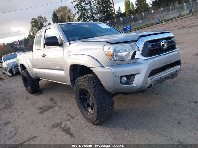 2015 5TFUU4EN2FX125647 main image